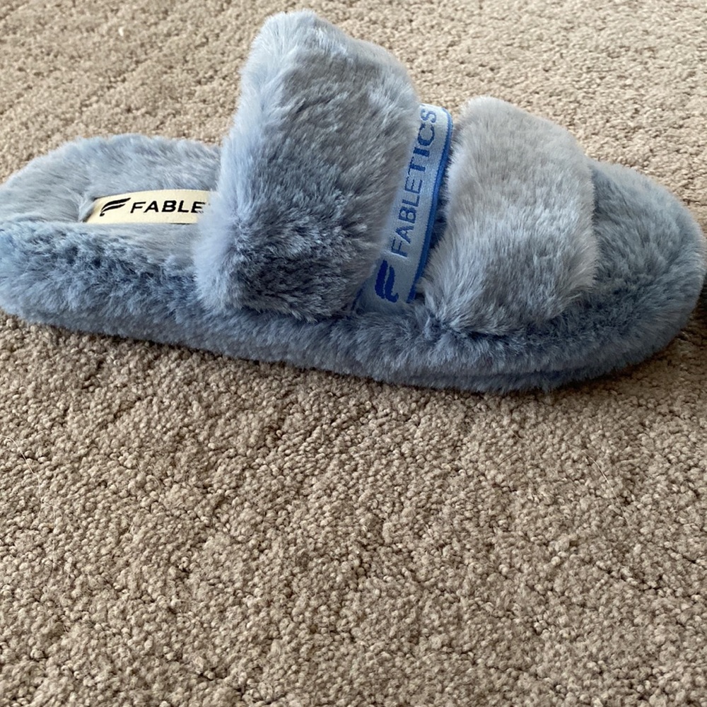 Fabletics slippers - Picture 2 of 3
